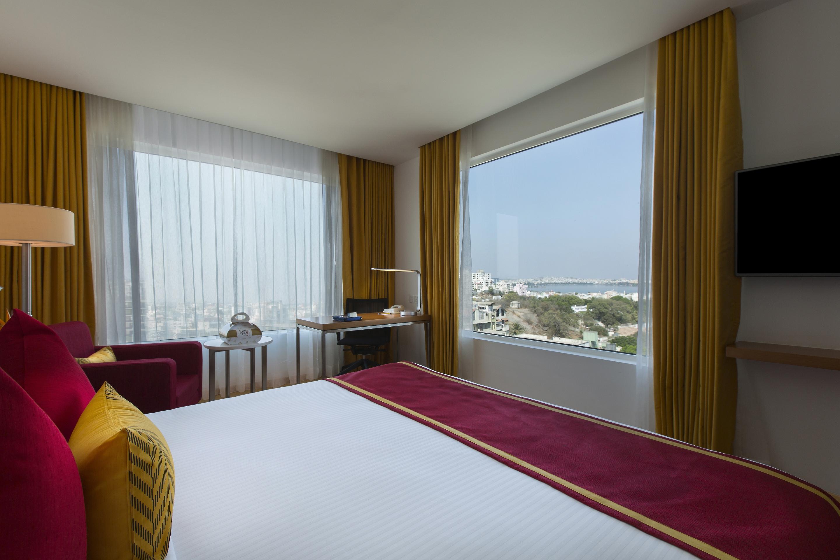 Mercure Hyderabad Kcp Banjara Hills, An Accor Hotel Esterno foto A room at the hotel