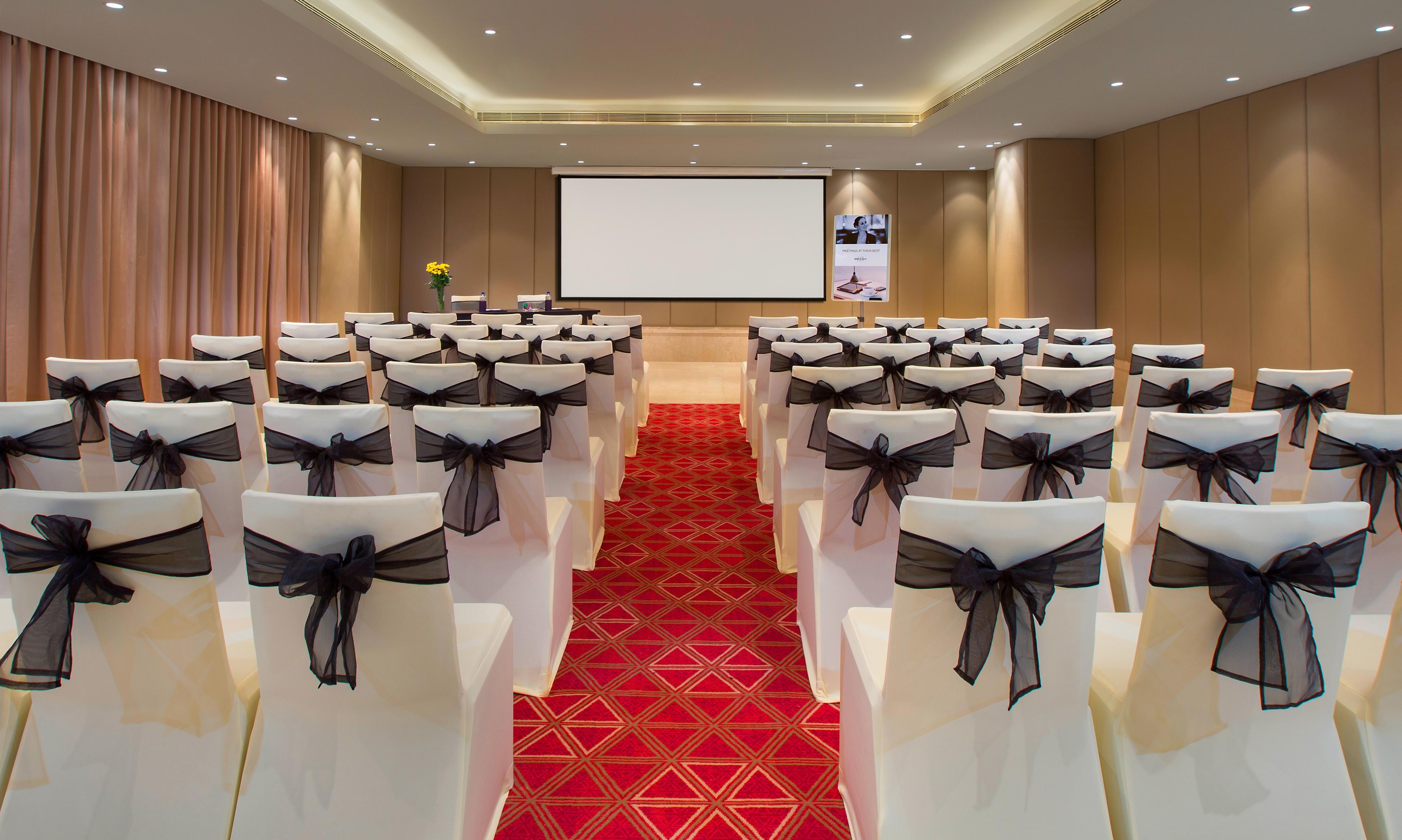 Mercure Hyderabad Kcp Banjara Hills, An Accor Hotel Esterno foto Meeting room