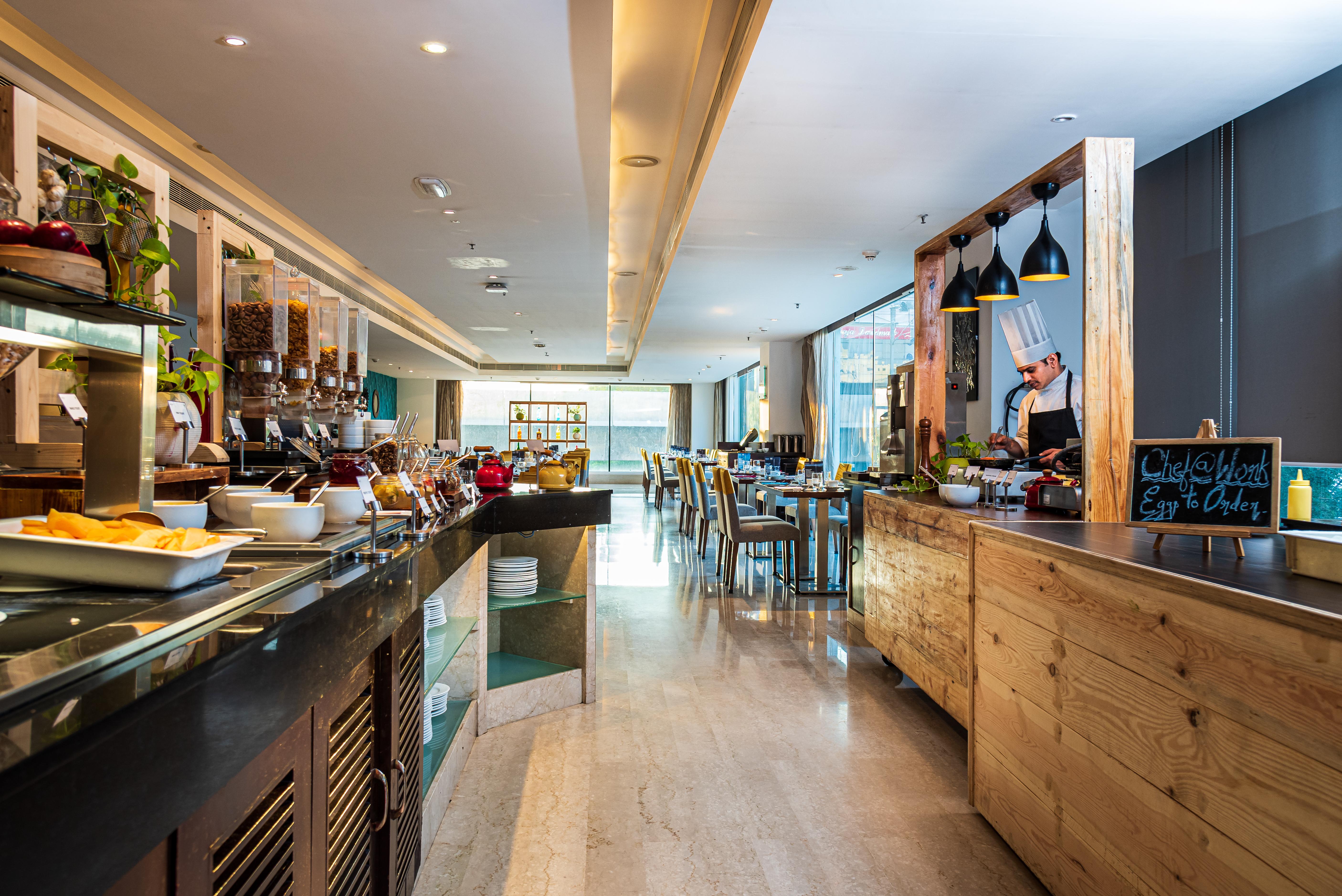Mercure Hyderabad Kcp Banjara Hills, An Accor Hotel Esterno foto The Kitchen