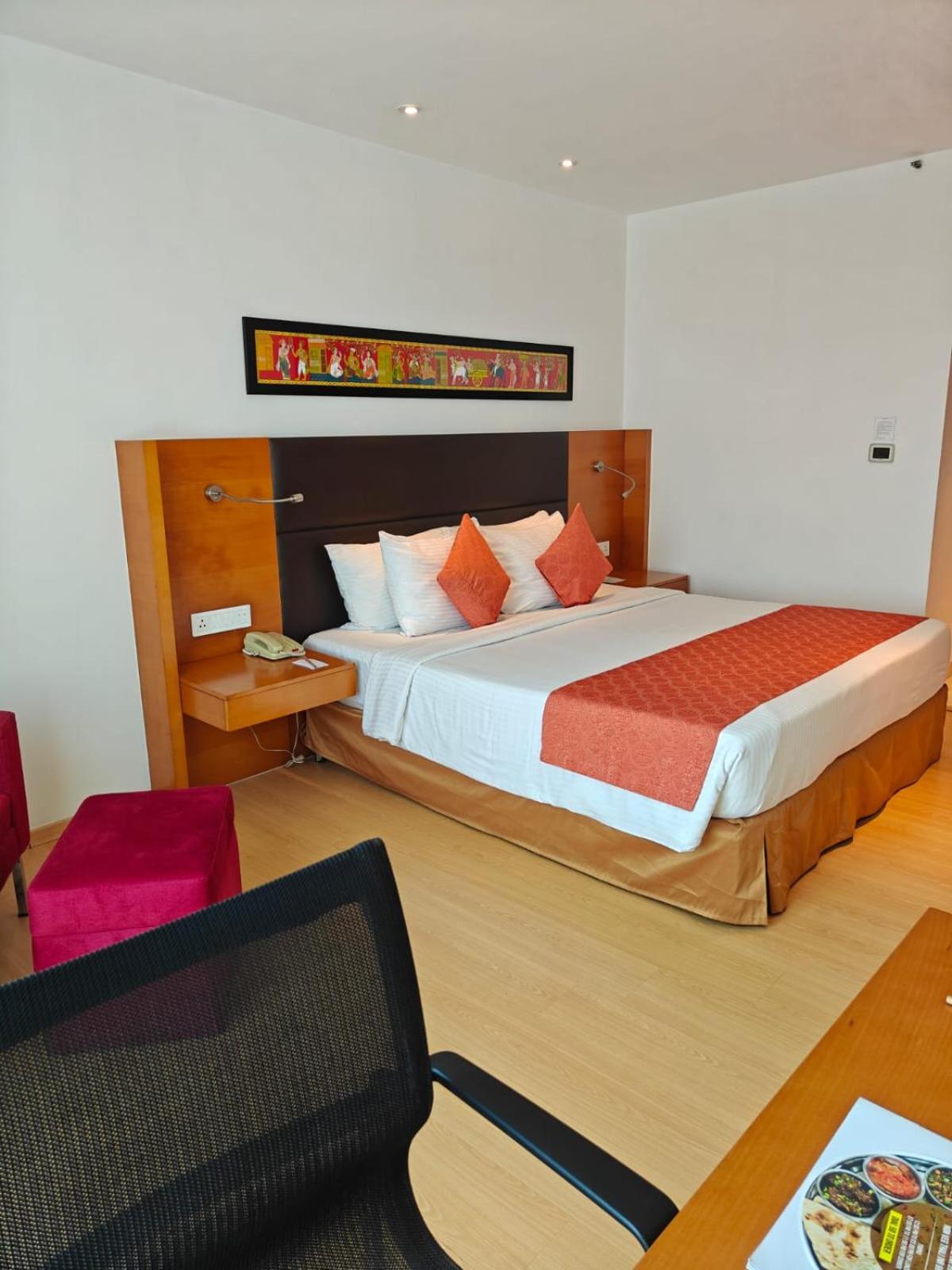 Mercure Hyderabad Kcp Banjara Hills, An Accor Hotel Esterno foto